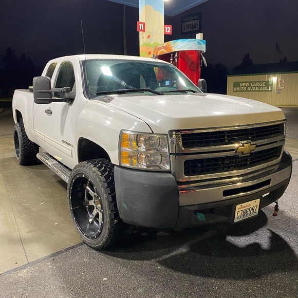 Meet your Posher, Lazaro - Picture 1 of 1